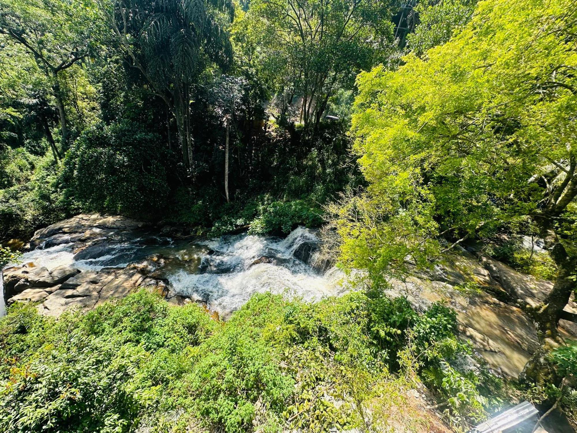 River Splendour Bed & Breakfast *