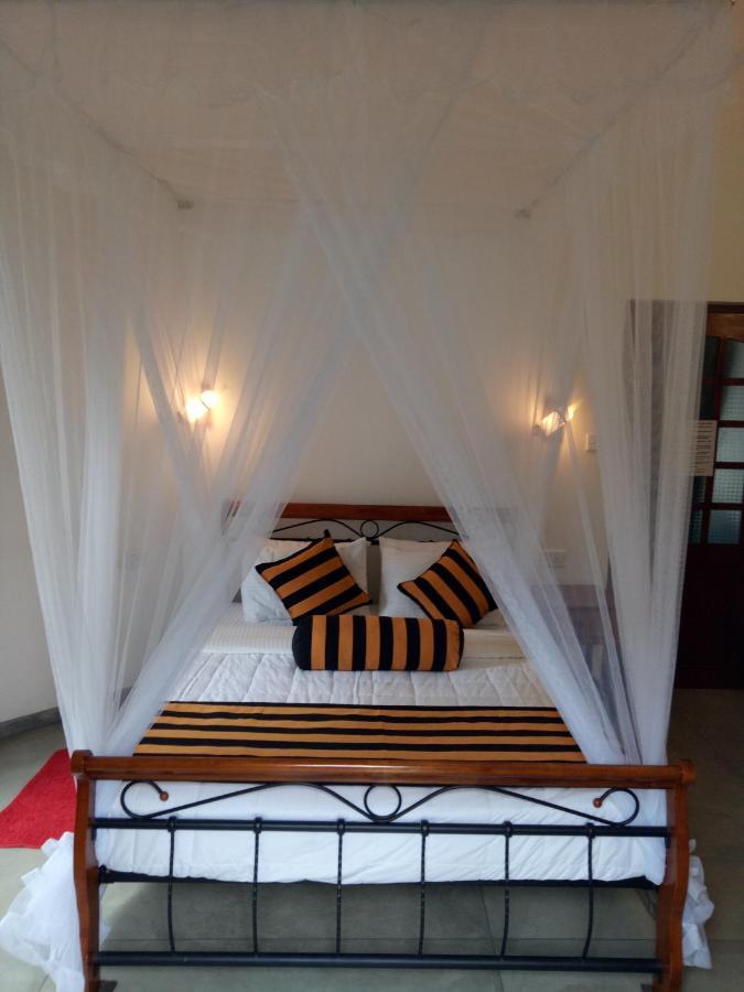 White House Guest house *