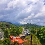 Holly House Homestay
