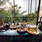 Adam\'S Apple Homestay