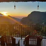 Golden View Guest