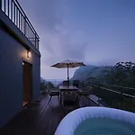 Hide Ella Hotel & Resort