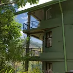 Star Gaze Lodge