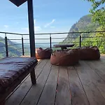 Ella Mount View Guest Inn