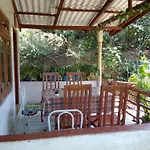 Ella J Villa