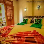 Ella Freedom Star Cottage
