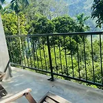Raveena Guest House