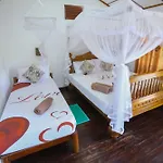 Ella Rawana Den Hotel