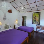 Ella Rawana Den Hotel