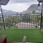 Golden View Guest