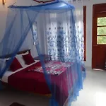 Nature\'S Glow Home Stay And Restaurant