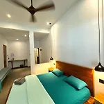 Ella Inn Hotel