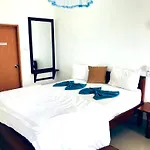 9 Arch View Rest Inn
