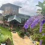 Ella Rock Grun Cottage