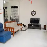 Bella Vista Ella