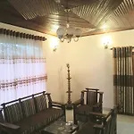 Ella Mount Villa