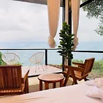 Villa Joy Ella