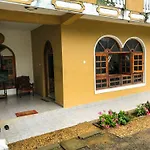 Yoho Ella Reach Comfort Bungalow