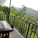 Green Lushy Home Stay