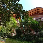 3Arch Eco Cottage Ella