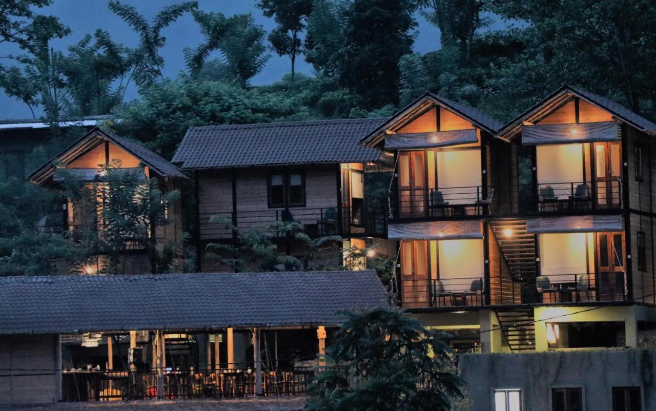 O2 Villas Villa *