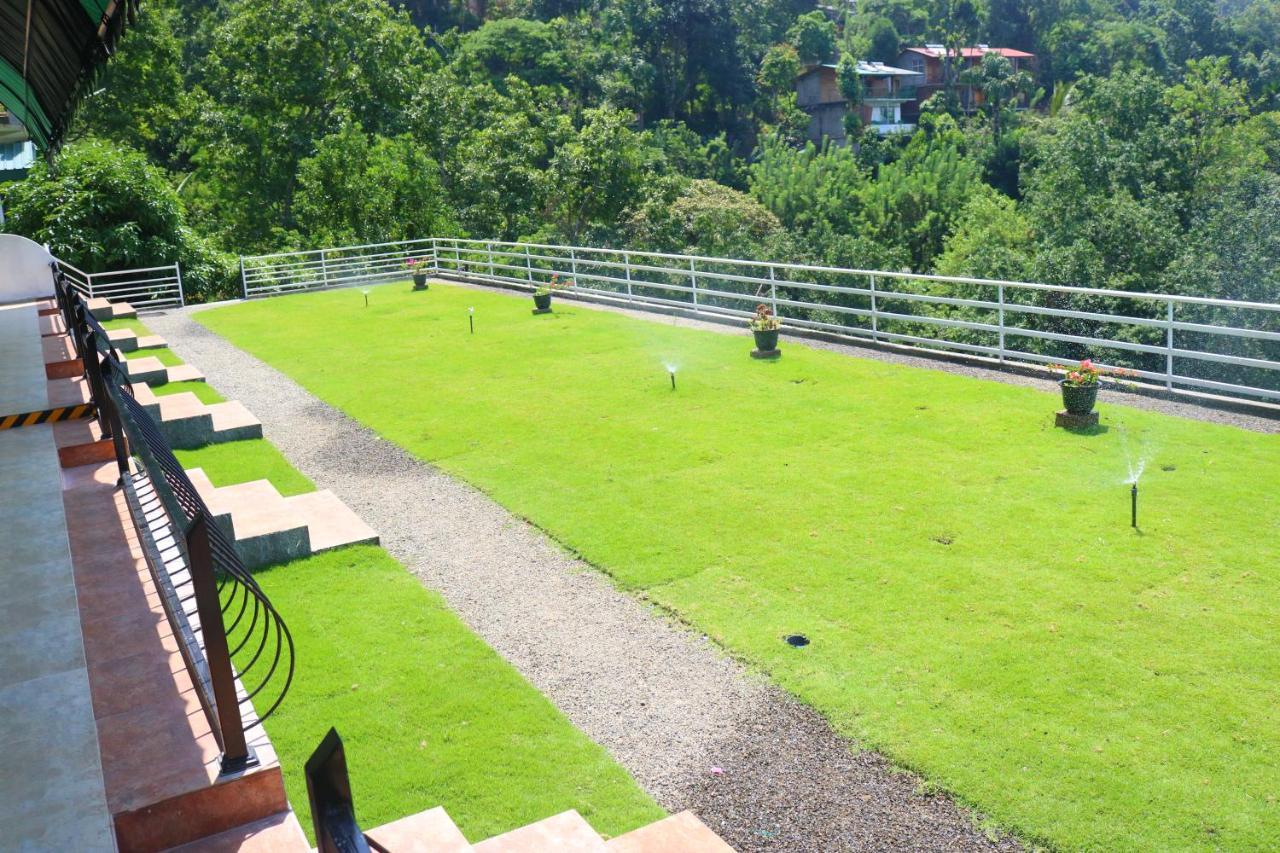 Ella's Edge Hotel