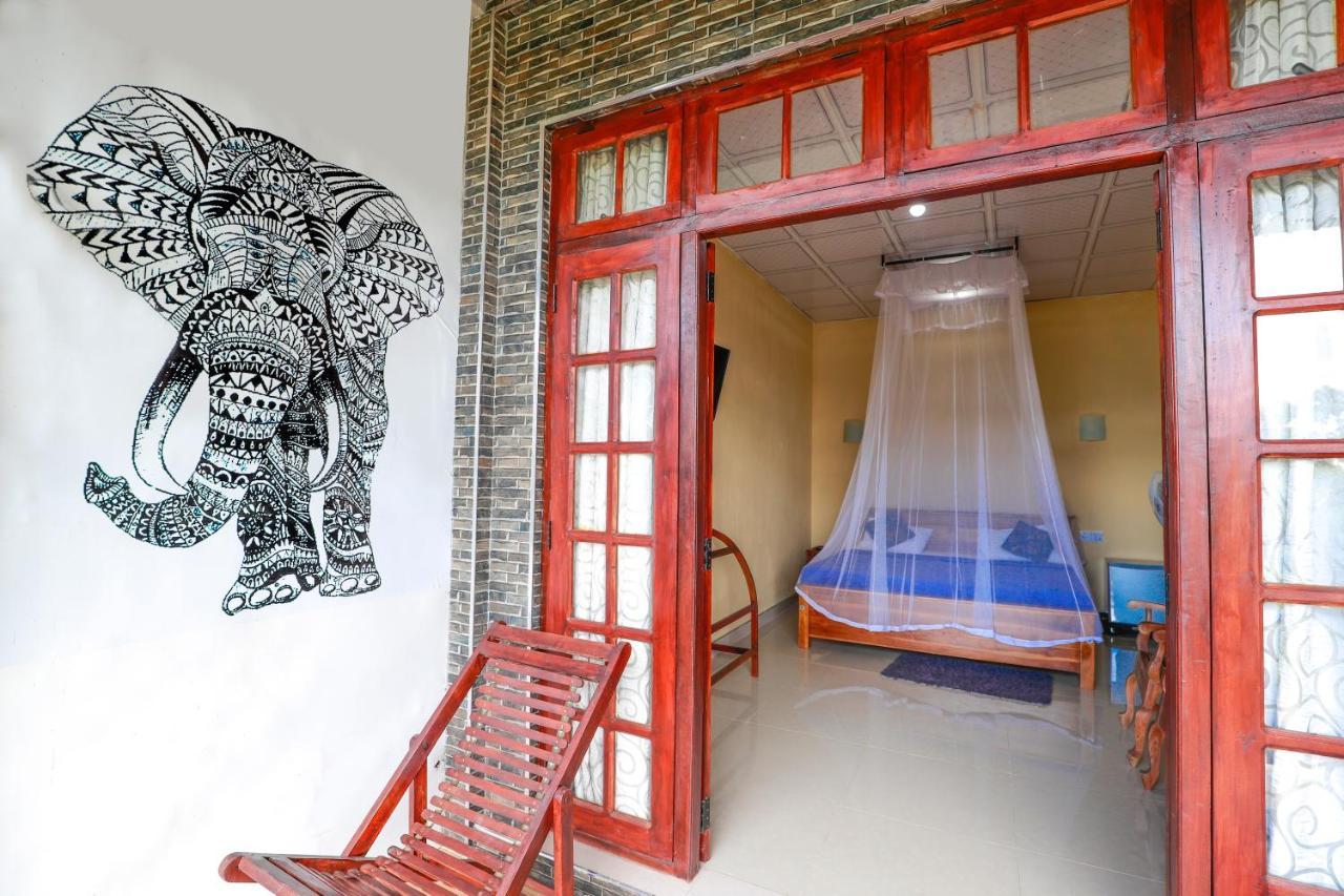 Bed & Breakfast Zircon 2*