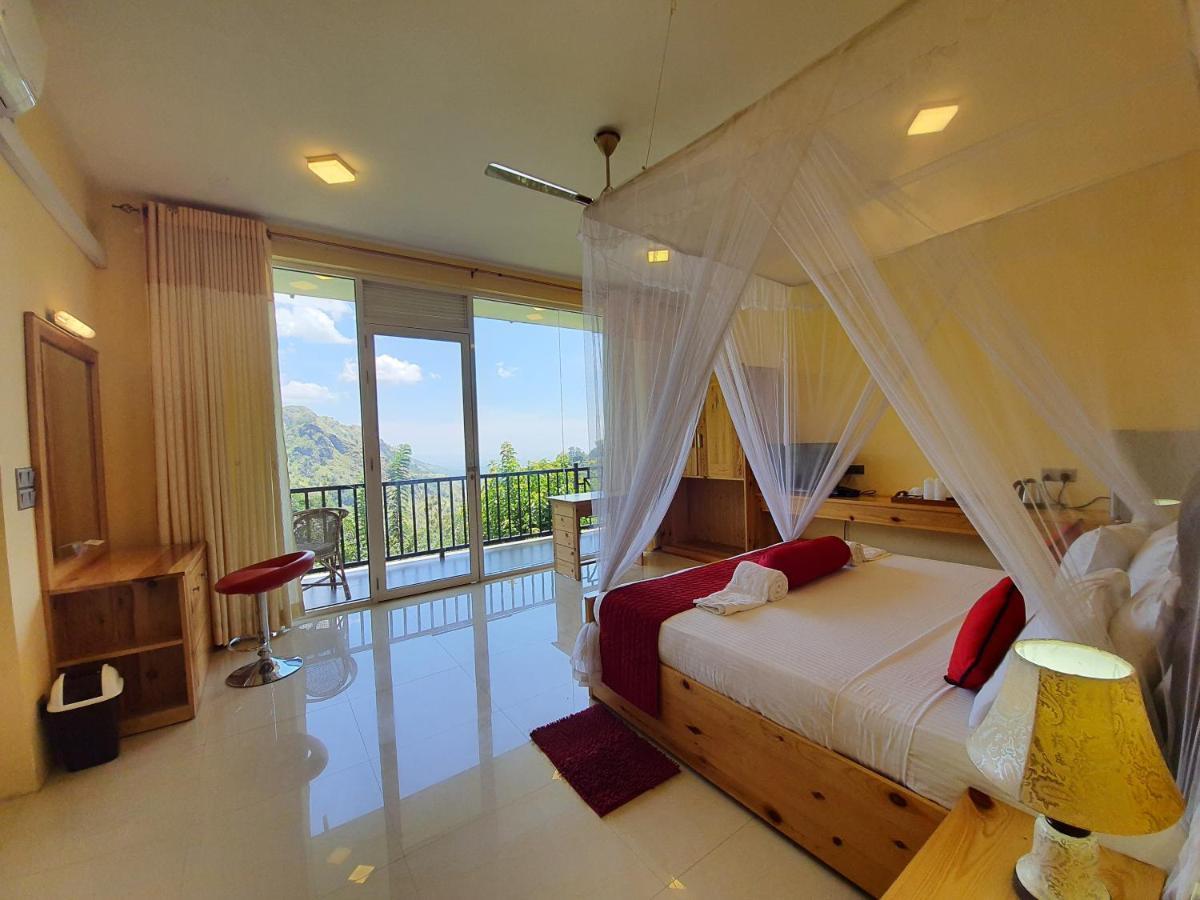 Ella's Edge Hotel *