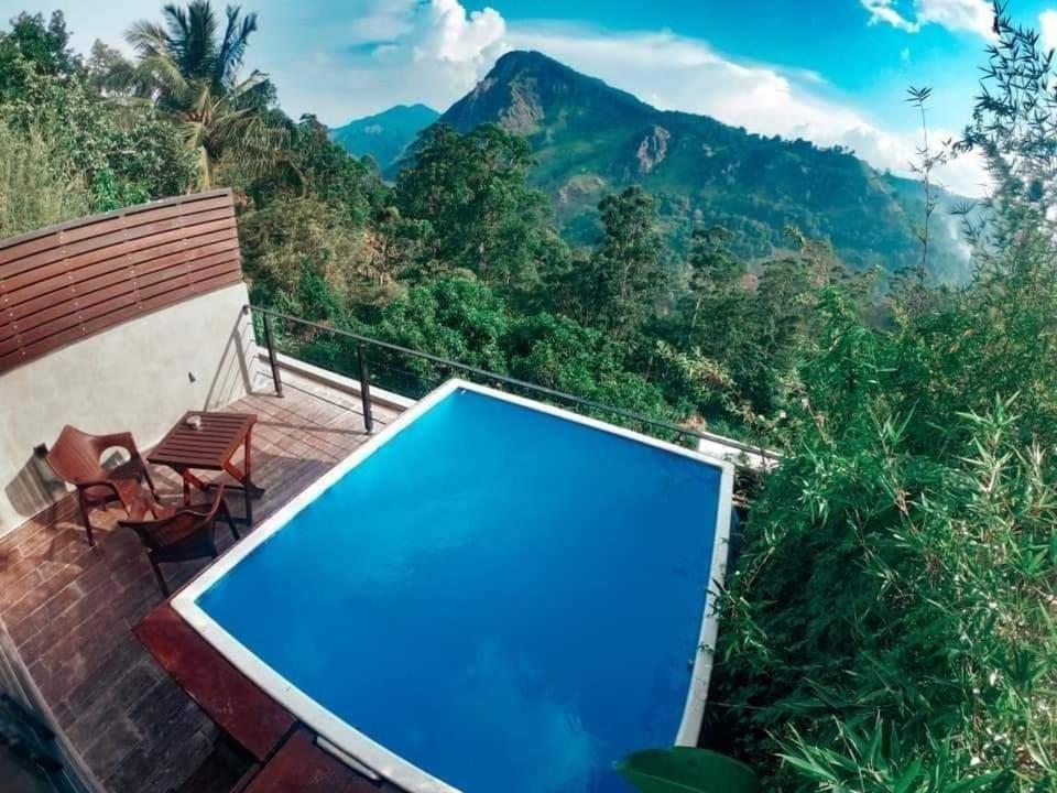 Flower Garden Hotel 4*