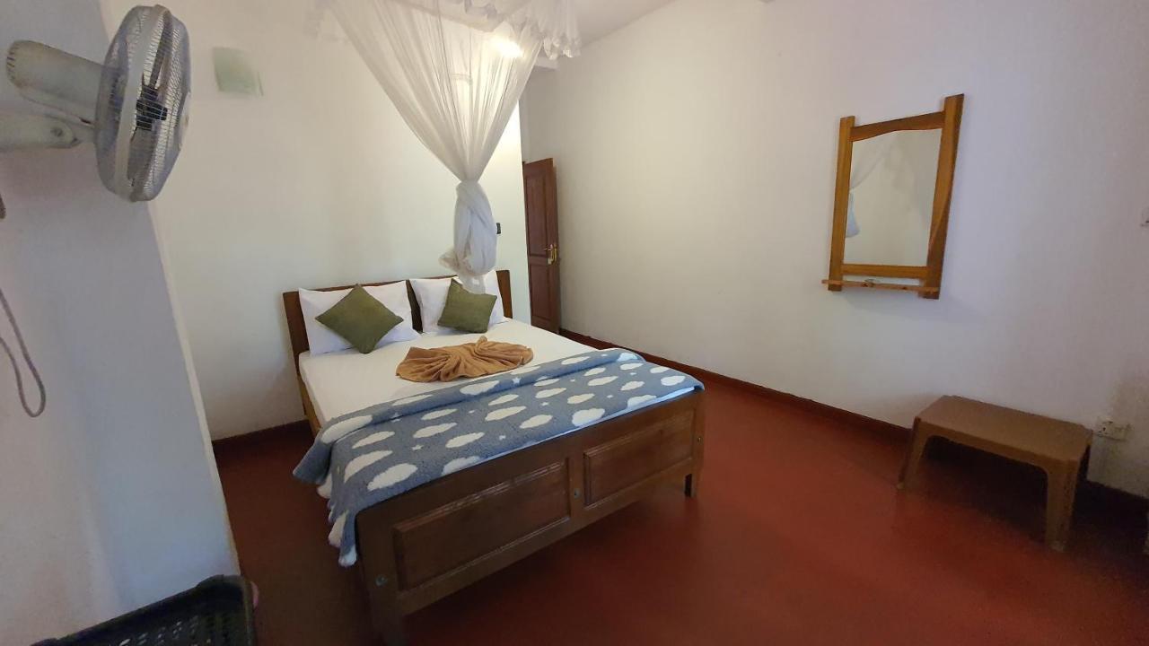 Eco Zone Hotel *