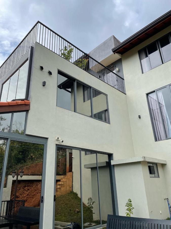 Bed & Breakfast Bellaxy Ceylon *