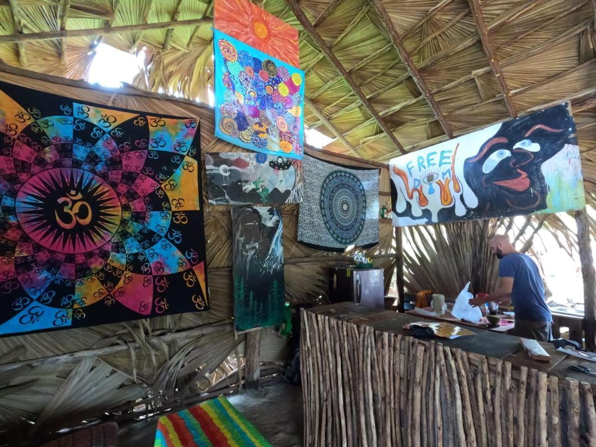 Freedom Camp Luxury tent *