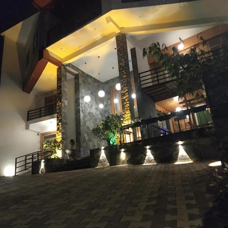 3 Arch Hotel