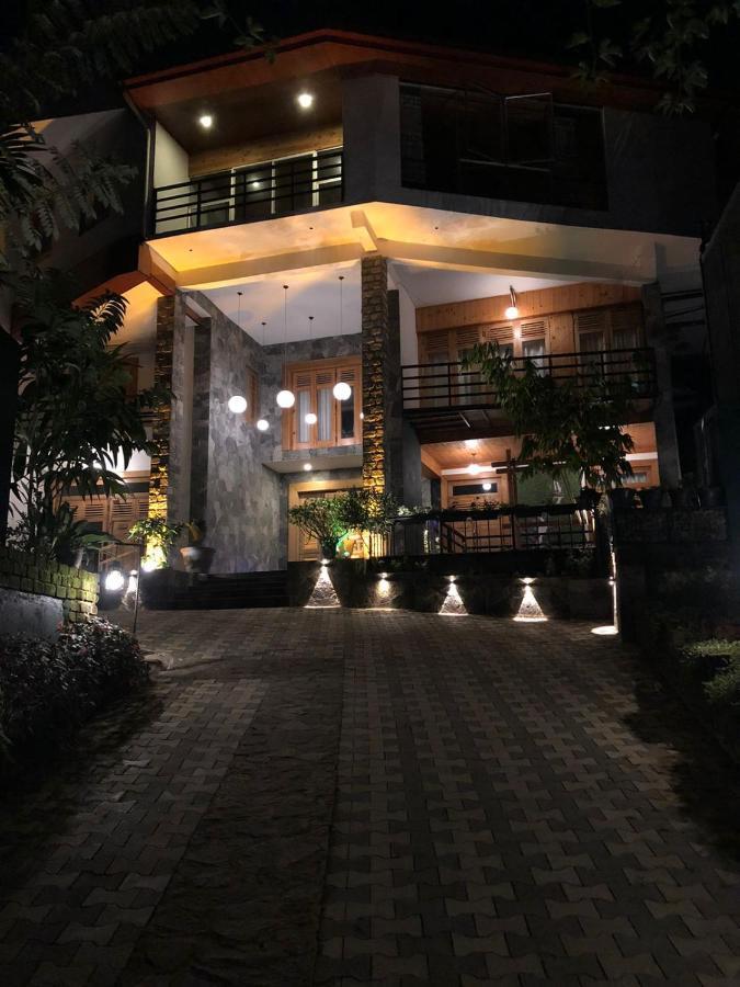 Hotel 3 Arch *