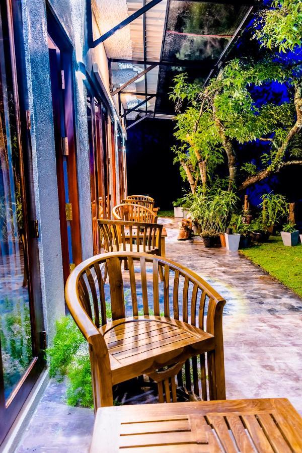 Eminence Guest house *