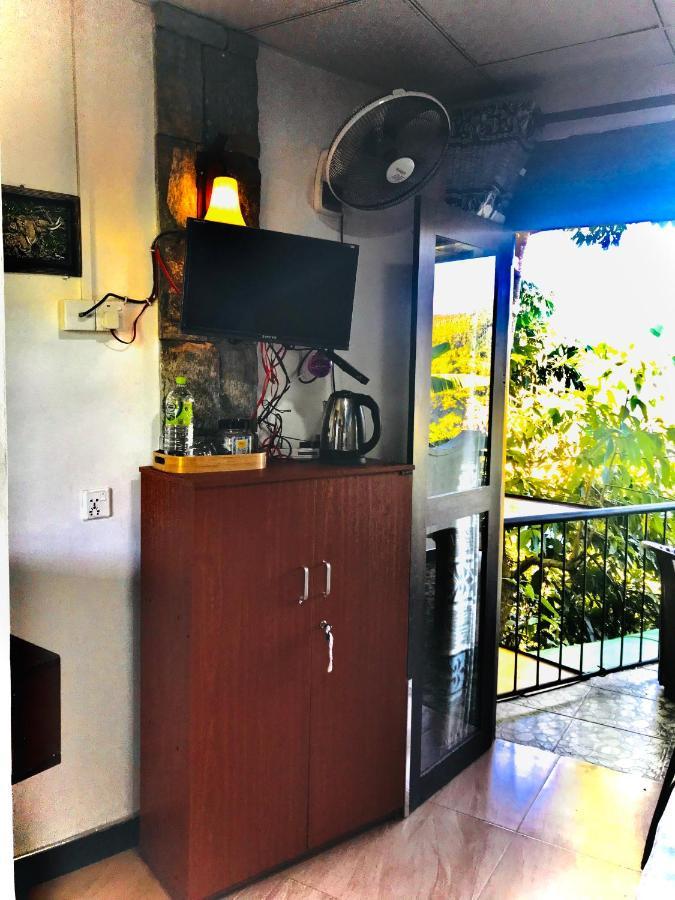Hide View Guest house Ella