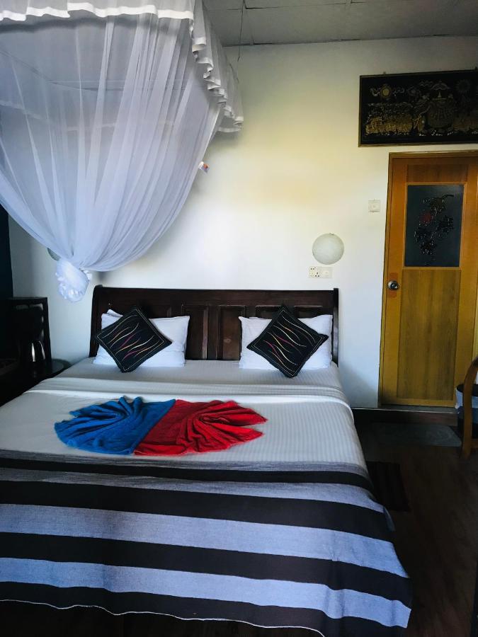 Hide View Guest house *