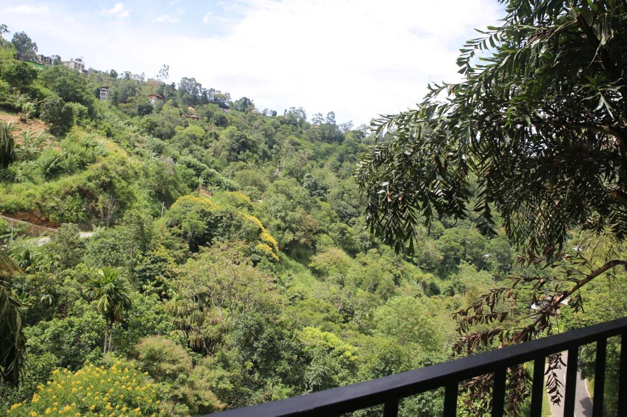 Rawana Mountain View