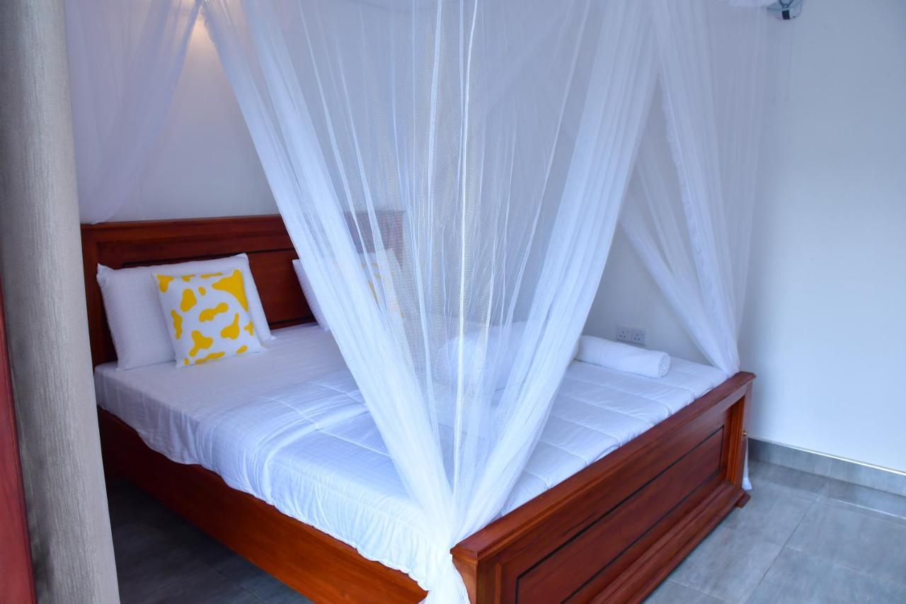 Dilshan Guest house