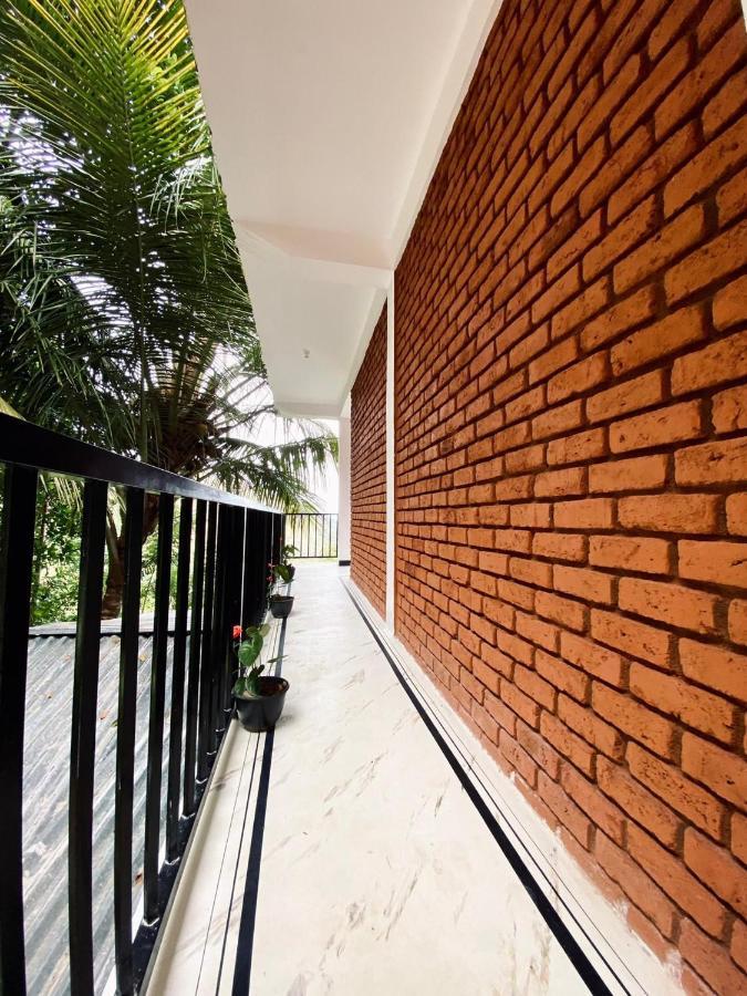 Adam's Apple Homestay