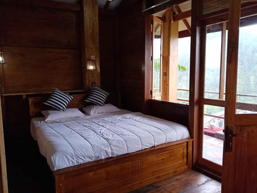 Barn Hills Lodge *
