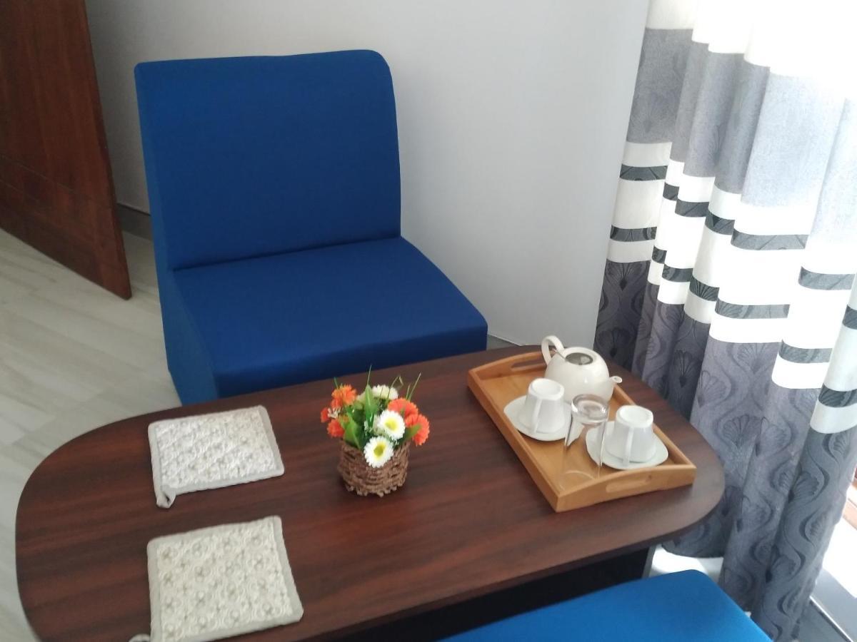 Holly House Homestay *