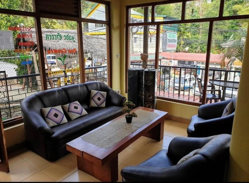 Jade Rest Ella