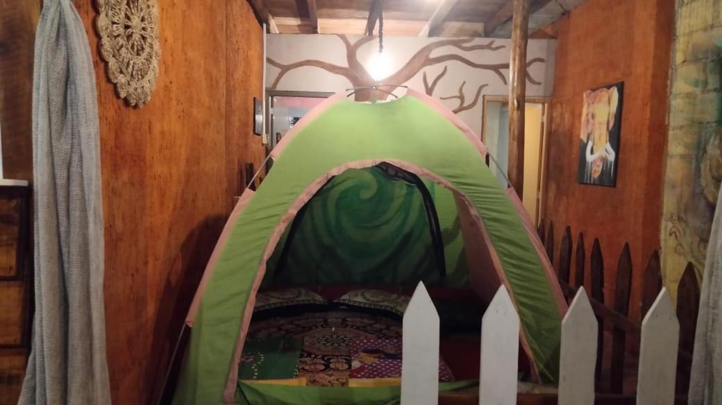 Tree House Cafe Hostel Ella