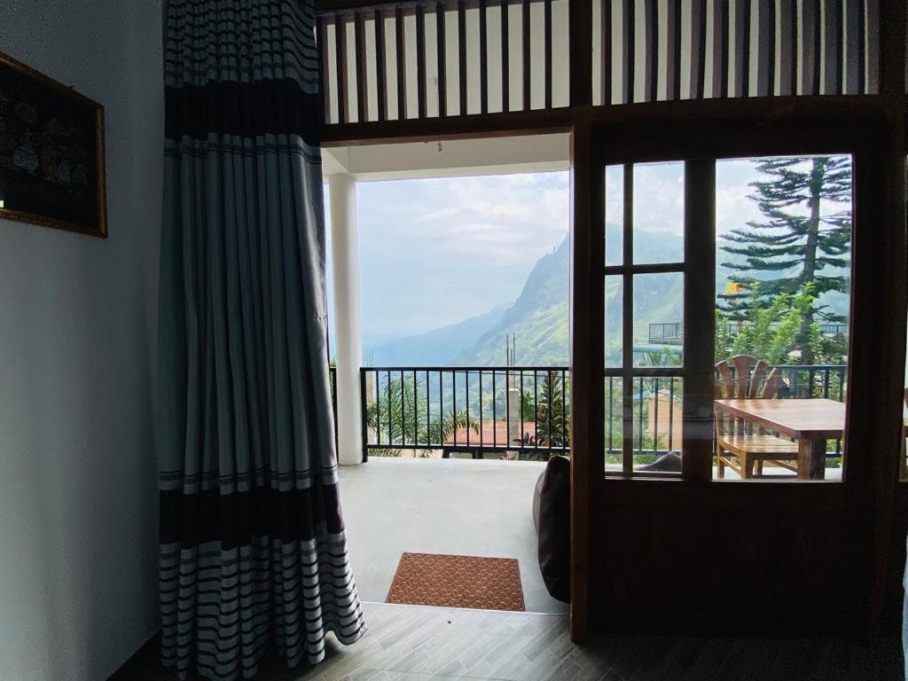 Misty Peak View Lodge *