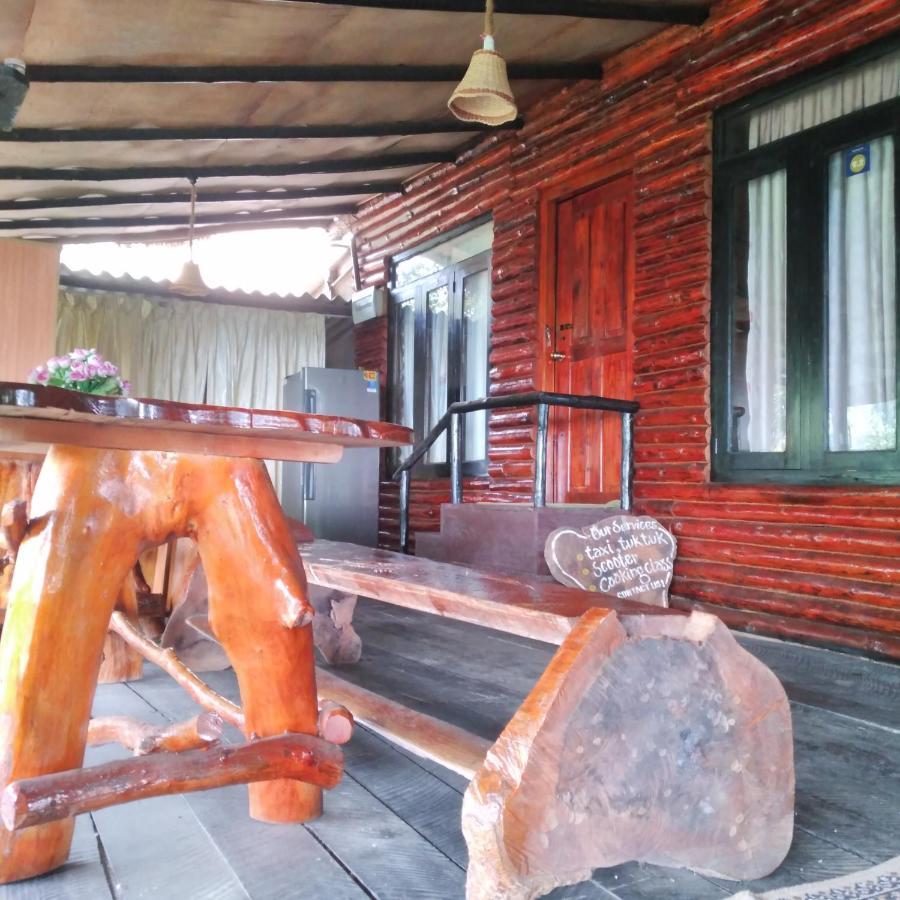 Wooden Bed & Breakfast *