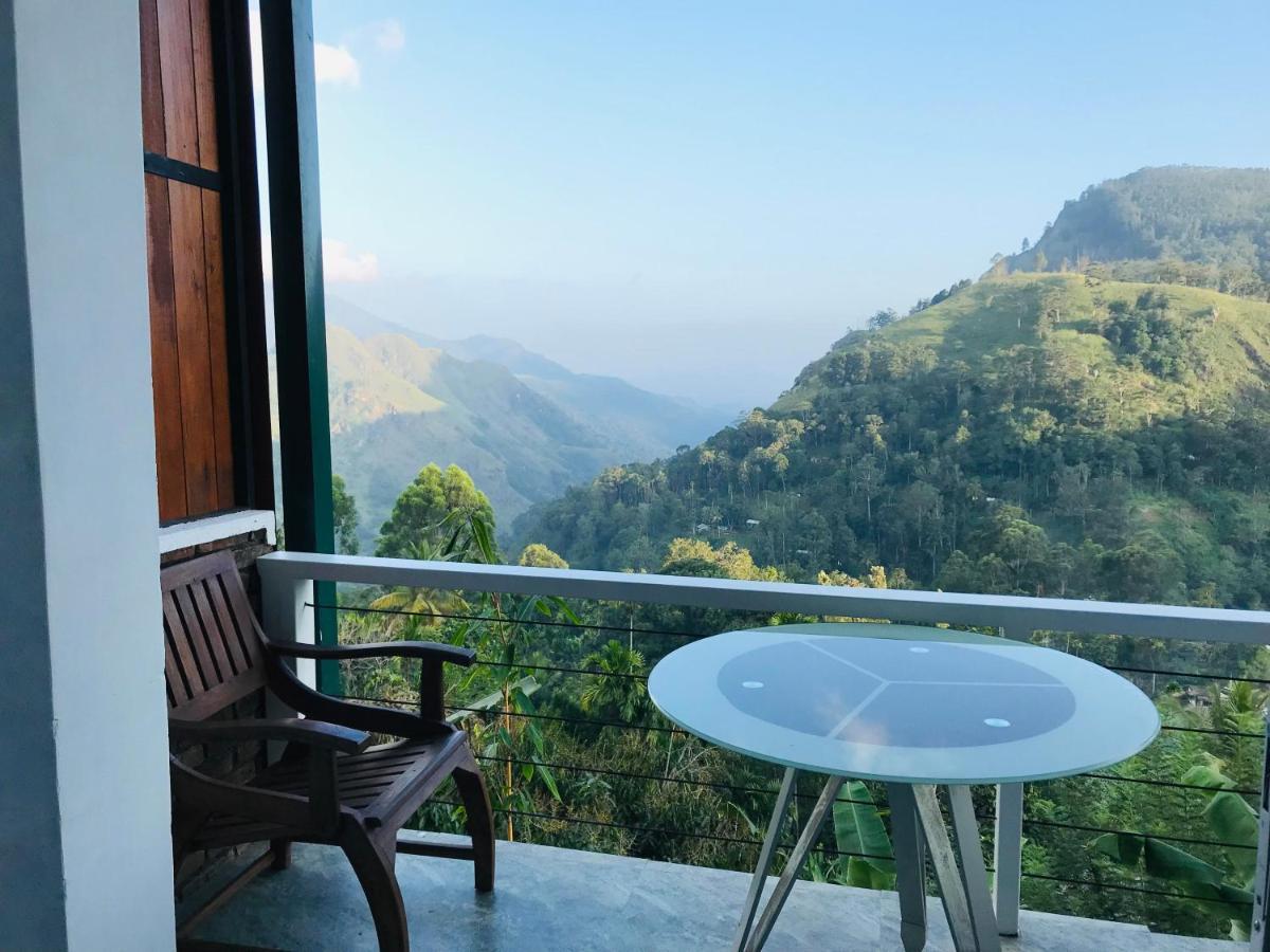 Hotel Hide View