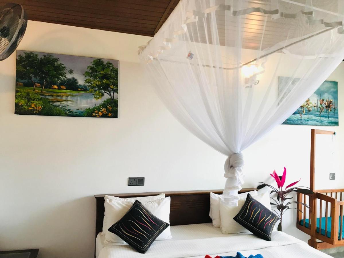 Hide View Hotel Ella