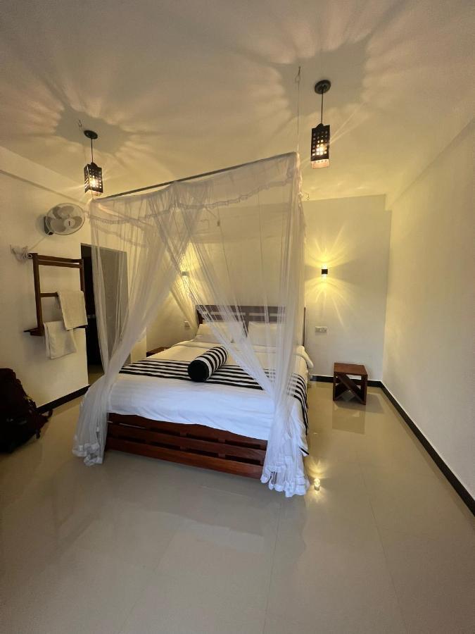 Duet Hearts Bed & Breakfast Ella