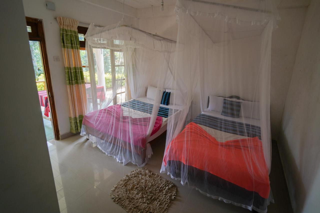 Nature's Glow And Restaurant Homestay *